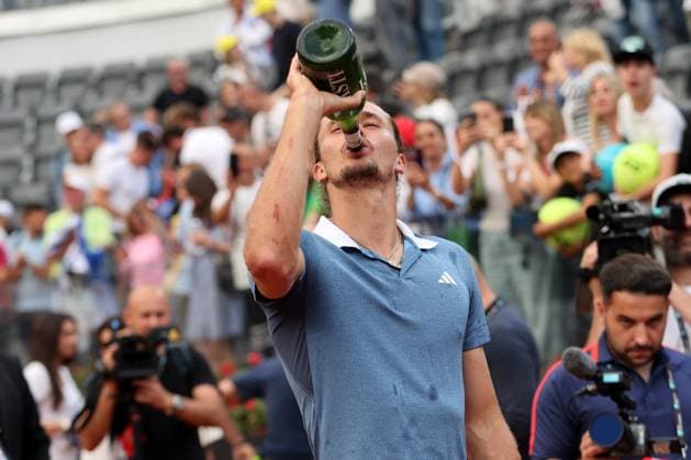 International Tennis match - Internazionali BNL d Italia Rome, Italy 19.05.2024: ALEXANDER ZVEREV during the trophy ceremony after defeating NICOLAS JARRY in the mens singles final match of the Internazionali BNL D Italia at Foro Italico in Rome, Italy Center Court. Rome Italy  Copyright: xIPAxSport ABACAx