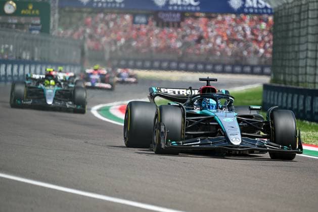 Imola, Italy: The start of the F1 Race during FORMULA 1 MSC CRUISES GRAN PREMIO DELL EMILIA-ROMAGNA 2024 - Race, Formula 1 Championship in Imola, Italy, May 19 2024 Formula 1 Championship - FORMULA 1 MSC CRUISES GRAN PREMIO DELL EMILIA-ROMAGNA 2024 - Race  - ZUMAp169 20240519_zsa_p169_1108 Copyright: xAlessioxMarini IPAxSportx