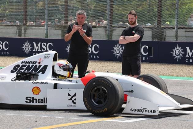 19.05.2024, xrarjax, Motorsport FIA Formel 1, Großer Preis von Italien 2024 emspor, v.l. Sebastian Vettel fährt im Auto von Ayrton Senna auf der Rennstrecke in Imola Imola
