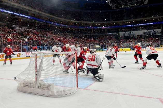 PRAGUE, CZECH REPUBLIC - MAY 19: Switzerland scores a goal during the preliminary round match between Switzerland and Canada at Prague Arena on May 19, 2024 in Prague, Czech Republic. Prague Prague Arena Czech Republic Copyright: xJustPictures.ch AndreaxBrancax jp-en-EuSpIm-AB_19052024_DSC_4344