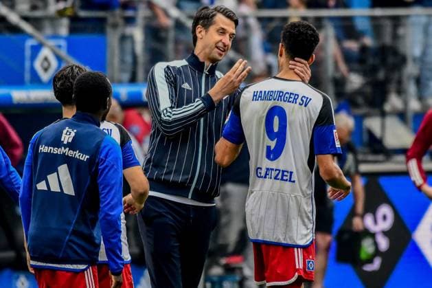 Sportchef Jonas Boldt Torschützenkönig Glatzel Robert ( HSV ) Deutschland , Hamburg , Volksparkstadion , Fussball , Bundesliga , 2. Fussball Bundesliga , Hamburger SV - 1 FC Nürnberg