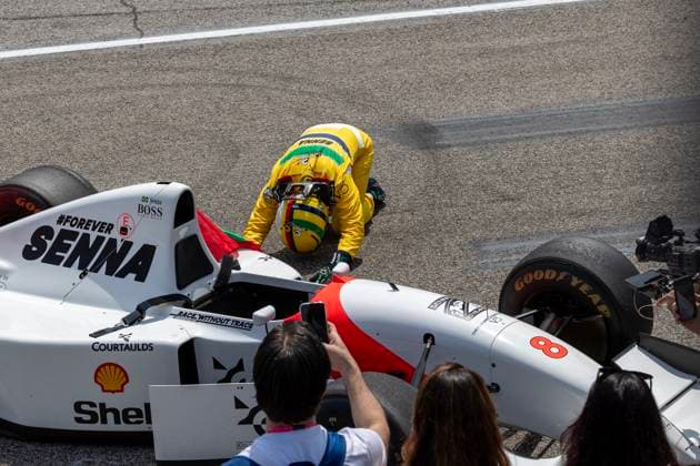 F1 GP Imola Italien Sonntag, 19.05.2024 Sebastian Vettel in Ayrton Senna s McLaren MP4 8 aus dem Jahr 1993; F1 GP Imola Italien Sonntag, 19.05.2024 Copyright: xBEAUTIFULxSPORTS Erlhofx