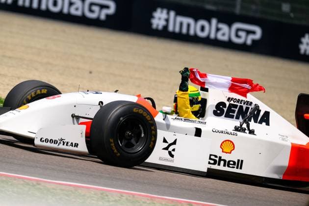 F1 GP Imola Italien Sonntag, 19.05.2024 Sebastian Vettel in Ayrton Sennas McLaren MP4 8 aus dem Jahr 1993; F1 GP Imola Italien Sonntag, 19.05.2024 Copyright: xBEAUTIFULxSPORTS Erlhofx