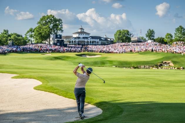 240519 Xander Schauffele of the United States plays his second shot on the 18th hole during the final round of the 2024 PGA, Golf Herren Championship Golf Tournament on May 19, 2024 in Louisville. Photo: Petter Arvidson BILDBYRAN kod PA PA0811 golf pga championship bbeng Copyright: PETTERxARVIDSON BB240519PA148