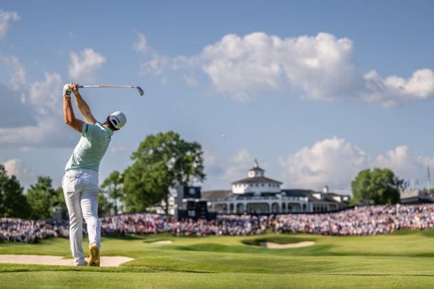 240519 Viktor Hovland of Norway plays his second shot on the 18th hole during the final round of the 2024 PGA, Golf Herren Championship Golf Tournament on May 19, 2024 in Louisville. Photo: Petter Arvidson BILDBYRAN kod PA PA0811 golf pga championship bbeng Copyright: PETTERxARVIDSON BB240519PA172