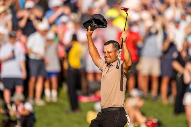 240519 Xander Schauffele of the United States celebrates after winning the 2024 PGA, Golf Herren Championship Golf Tournament on May 19, 2024 in Louisville. Photo: Petter Arvidson BILDBYRAN kod PA PA0811 golf pga championship bbeng jubel Copyright: PETTERxARVIDSON BB240519PA186