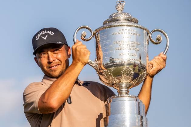 240519 Xander Schauffele of the United States celebrates with the trophy after winning the 2024 PGA, Golf Herren Championship Golf Tournament on May 19, 2024 in Louisville. Photo: Petter Arvidson BILDBYRAN kod PA PA0811 golf pga championship bbeng jubel Copyright: PETTERxARVIDSON BB240519PA194