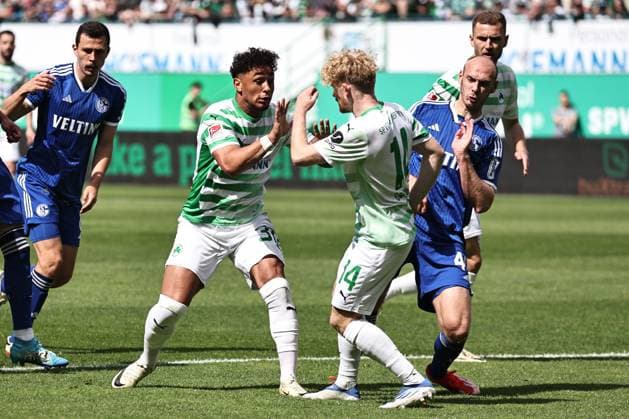 Armindo Sieb, Fürth, im Rückrundenspiel der Saison 2023 2024 zwischen SpVgg Greuther Fürth und FC Schalke 04 (2:0) in Fürth; 19 05 2024 -