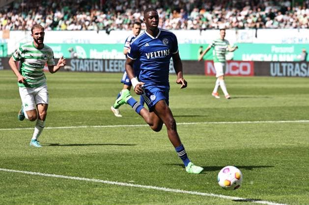 Ibrahima Cisse, S04, im Rückrundenspiel der Saison 2023 2024 zwischen SpVgg Greuther Fürth und FC Schalke 04 (2:0) in Fürth; 19 05 2024 -
