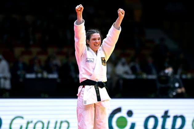 Bilder des Jahres 2024, Sport 05 Mai Sport Themen der Woche KW21 BALLHAUS Mascha Team GER 3.Platz Bronze Medaille Judo Weltmeisterschaften 2024 in Abu Dhabi am 19.05.2024 in Abu Dhabi *** BALLHAUS Mascha Team GER 3rd place bronze medal Judo World Championships 2024 in Abu Dhabi on 19 05 2024 in Abu Dhabi Copyright: xLacixPerenyix