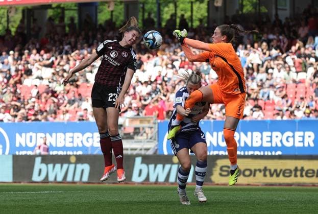 20.05.2024 - Fussball - Saison 2023 2024 - 1. Frauen - Fussball - Bundesliga - 22. Spieltag: 1. FC Nürnberg FCN ( Club ) - MSV Duisburg ( Zebras ) - Sportfoto Zink DaMa - xdaxmax - Nele Bauereisen (23, 1. FC Nürnberg FCN ) Ingibjörg Sigurdardottir (25, MSV Duisburg ) Ena Mahmutovic (1, MSV Duisburg )