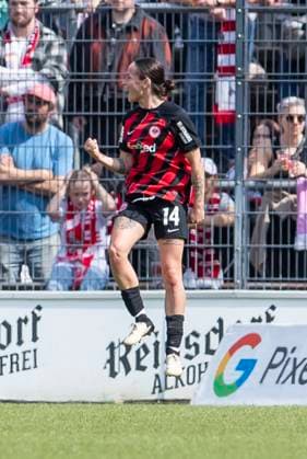 GOOGLE PIXEL Frauen-Bundesliga: 1. FC Köln - Eintracht Frankfurt, 20.05.2024 Geraldine Reuteler (Eintracht Frankfurt, 14) jubelt nach ihrem Tor zum 0:1. GOOGLE PIXEL Frauen-Bundesliga, 1. FC Köln - Eintracht Frankfurt, 22. Spieltag, am 20.05.2024, Franz-Kremer-Stadion, Köln DFL regulations prohibit any use of photographs as image sequences and or quasi-video Copyright: xBEAUTIFULxSPORTS Meuselx