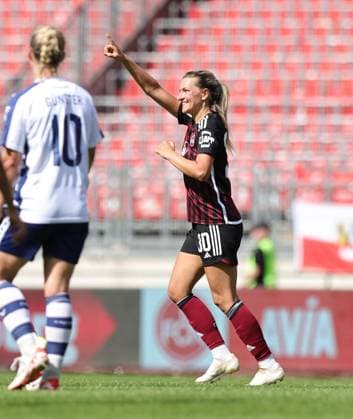 20.05.2024 - Fussball - Saison 2023 2024 - 1. Frauen - Fussball - Bundesliga - 22. Spieltag: 1. FC Nürnberg FCN ( Club ) - MSV Duisburg ( Zebras ) - Sportfoto Zink DaMa - xdaxmax - Jubel Freude Torjubel nach Tor zum 1:0 - Medina Desic (30, 1. FC Nürnberg FCN ) jubelt freut sich - Torschütze: Medina Desic (30, 1. FC Nürnberg FCN )