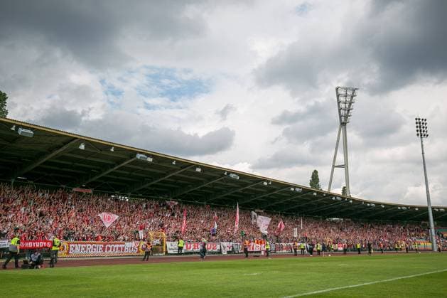 Berlin, Deutschland 19. Mai 2024: Regionalliga Nordost - 2023 2024 - Hertha BSC II vs. FC Energie Cottbus Im Bild: Fankurve von Energie Cottbus Friedrich-Ludwig-Jahn-Sportpark Brandenburg Copyright: xFotostandx xWeilandx