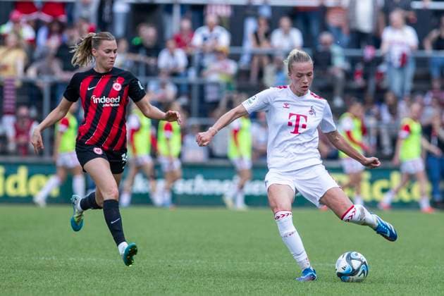 GOOGLE PIXEL Frauen-Bundesliga: 1. FC Köln - Eintracht Frankfurt, 20.05.2024 Laura Freigang (Eintracht Frankfurt, 10), Celina Degen (1. FC Köln, 5). GOOGLE PIXEL Frauen-Bundesliga, 1. FC Köln - Eintracht Frankfurt, 22. Spieltag, am 20.05.2024, Franz-Kremer-Stadion, Köln DFL regulations prohibit any use of photographs as image sequences and or quasi-video Copyright: xBEAUTIFULxSPORTS Meuselx