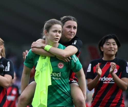 20.05.2024, xgrfx, Fussball 1.Bundesliga Damen, 1.FC Köln Frauen - Eintracht Frankfurt emspor, v.l. Stina Johannes, Barbara Dunst (Eintracht Frankfurt) (DFL DFB REGULATIONS PROHIBIT ANY USE OF PHOTOGRAPHS as IMAGE SEQUENCES and or QUASI-VIDEO) Köln