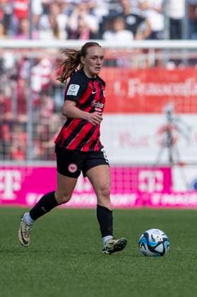 GOOGLE PIXEL Frauen-Bundesliga: 1. FC Köln - Eintracht Frankfurt, 20.05.2024 Lisanne Gräwe (Eintracht Frankfurt, 8). GOOGLE PIXEL Frauen-Bundesliga, 1. FC Köln - Eintracht Frankfurt, 22. Spieltag, am 20.05.2024, Franz-Kremer-Stadion, Köln DFL regulations prohibit any use of photographs as image sequences and or quasi-video Copyright: xBEAUTIFULxSPORTS Meuselx