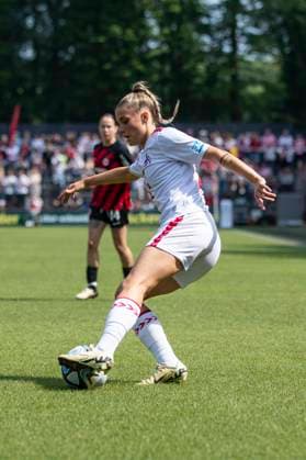 GOOGLE PIXEL Frauen-Bundesliga: 1. FC Köln - Eintracht Frankfurt, 20.05.2024 Selina Cerci (1. FC Köln, 29). GOOGLE PIXEL Frauen-Bundesliga, 1. FC Köln - Eintracht Frankfurt, 22. Spieltag, am 20.05.2024, Franz-Kremer-Stadion, Köln DFL regulations prohibit any use of photographs as image sequences and or quasi-video Copyright: xBEAUTIFULxSPORTS Meuselx