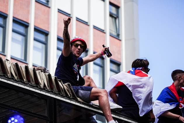 Lewis Holtby (Holstein Kiel, 10) GER, Aufstiegsfeier Holstein Kiel, 20.05.2024 GER, Aufstiegsfeier Holstein Kiel, 20.05.2024 Kiel *** Lewis Holtby Holstein Kiel, 10 GER, promotion party Holstein Kiel, 20 05 2024 GER, promotion party Holstein Kiel, 20 05 2024 Kiel Copyright: xEibner-Pressefoto MarcelxvonxFehrnx EP_MFN