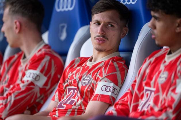 Fußball, 1. Bundesliga, 20240518, TSG 1899 Hoffenheim - FC Bayern München. Im Bild Bryan ZARAGOZA (FC Bayern München, 17) Bank Spielerbank Ersatzbank. Sinsheim PreZero Arena Baden Württemberg Deutschland Copyright: Passion2Press MarkusxFischerx