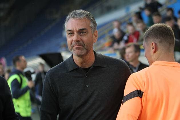 DNIPRO, UKRAINE - MAY 19, 2024 - Manager Marino Pusic (L) of FC Shakhtar Donetsk is pictured after the 2023 2024 Ukrainian Premier League Round 29 game against SC Dnipro-1 at the Dnipro Arena, Dnipro, central Ukraine. Dnipro-1 and Shakhtar Donetsk play to 1-1 draw  Copyright: xMykolaxMiakshykovx