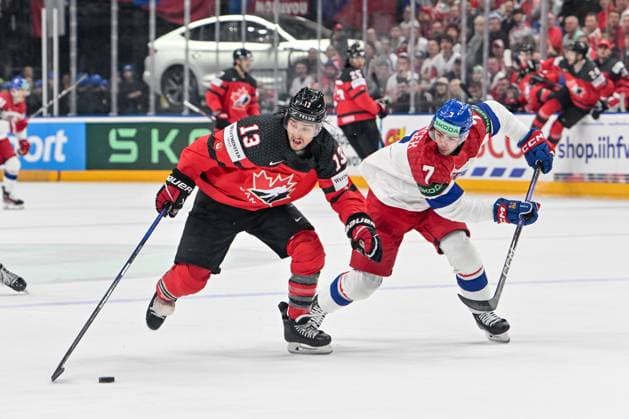 PRAGUE, CZECH REPUBLIC - MAY 21: Brandon Tanev of Canada protects the puck from David Spacek of Czechia during the preliminary round match between Canada and Czechia at Prague Arena on May 21, 2024 in Prague, Czech Republic. Prague Prague Arena Czech Republic Copyright: xJustPictures.ch AndreaxBrancax jp-en-EuSpIm-AB_21052024_AAB_2991