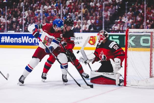 Ice hockey, Eishockey - IIHF WC 2024 PRAGUE,CZECH REPUBLIC,21.MAY.24 - ICE HOCKEY - IIHF Ice Hockey World Championship, WM, Weltmeisterschaft 2024, group stage, Canada vs Czech Republic. Image shows Lukas Sedlak (CZE), Bowen Byram and Jordan Binnington (CAN).  GEPAxpictures xDanielxGoetzhaber