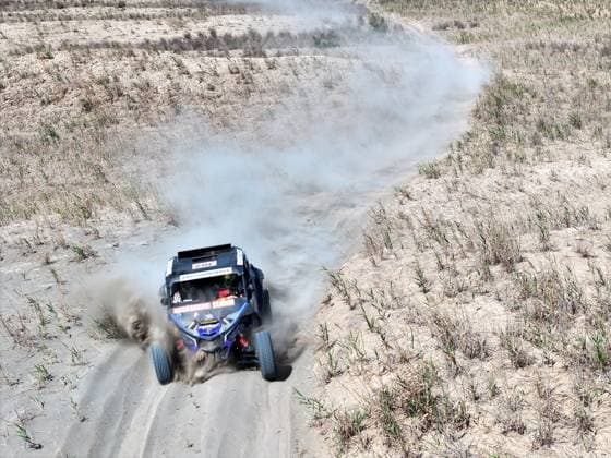 Sport Themen der Woche KW21 Sport Bilder des Tages (240521) -- KASHGAR, May 21, 2024 -- Aerial photo taken on May 21, 2024 shows that driver Wang Qingxi of China and his pilot Guo Feng of China compete during the first stage at the 2024 Taklimakan Rally in Kashgar, China s northwestern Xinjiang Uygur Autonomous Region. ) (SP)CHINA-XINJIANG-KASHGAR-TAKLIMAKAN RALLY-FIRST STAGE (CN) ZhangxXiaocheng 