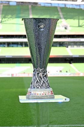 21.05.2024, xjrdrx, Fussball UEFA Europa League Finale 2024, Bayer 04 Leverkusen - Pressekonferenz Training emspor, v.l. Der Pokal Europapokal Euro League Symbolbild Trophäe (DFL DFB REGULATIONS PROHIBIT ANY USE OF PHOTOGRAPHS as IMAGE SEQUENCES and or QUASI-VIDEO) Dublin