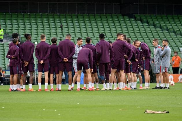 21.05.2024, xjrdrx, Fussball UEFA Europa League Finale 2024, Bayer 04 Leverkusen - Pressekonferenz Training emspor, v.l. Trainer Xabi Alonso (Bayer Leverkusen) spricht zur Mannschaft (DFL DFB REGULATIONS PROHIBIT ANY USE OF PHOTOGRAPHS as IMAGE SEQUENCES and or QUASI-VIDEO) Dublin