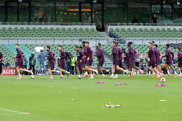 21.05.2024, xjrdrx, Fussball UEFA Europa League Finale 2024, Bayer 04 Leverkusen - Pressekonferenz Training emspor, v.l. Warmlaufen (DFL DFB REGULATIONS PROHIBIT ANY USE OF PHOTOGRAPHS as IMAGE SEQUENCES and or QUASI-VIDEO) Dublin