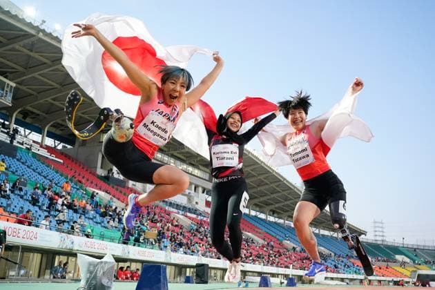 Bilder des Jahres 2024, Sport 05 Mai Sport Themen der Woche KW21 Sport Bilder des Tages (L-R) Tomomi Tozawa (JPN), Karisma Evi Tiarani (INA), Kaede Maegawa (JPN), MAY 21, 2024 - Athletics : Women s 100m T63 Final at Kobe Universiade Memorial Stadium during Kobe 2024 Para Athletics World Championships in Kobe Japan. Noxthirdxpartyxsales  (253997196)