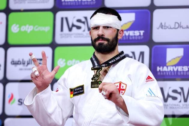 Bilder des Jahres 2024, Sport 05 Mai Sport Themen der Woche KW21 Sport Bilder des Tages Tato Grigalashvili (GEO), MAY 21, 2024 -Judo : World Judo Championships Abu Dhabi 2024 Men s -81kg Award Ceremony at Mubadala Arena, Abu Dhabi, UAE. Noxthirdxpartyxsales  (254057555)