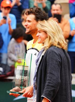 Dominic Thiem with a special presentation from Tournament Director Amelie Mauresmo to mark the end of his French Open career after a second round qualifying defeat to Otto Virtanen French Open Tennis, Wednesday Practice and Qualifying, Tennis, Roland Garros, Paris, France - 22 May 2024  Copyright: xJavierxGarcia Shutterstockx 14496075ao