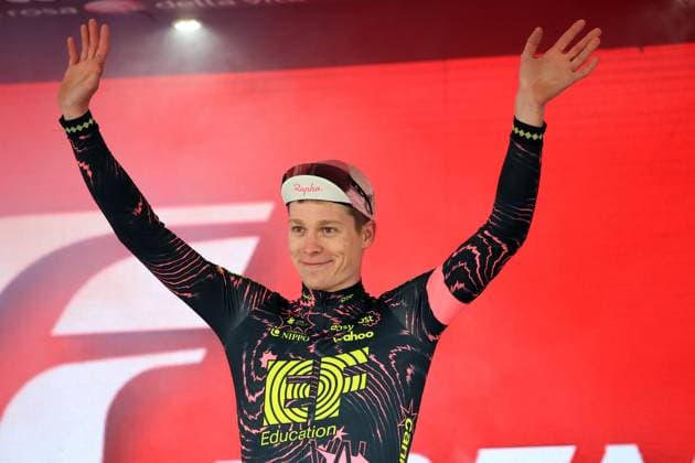 22nd May 2024, Passo Brocon, Italy; UCI Tour of Italy Giro d Italia Road cycling, Rad, Radsport, Strasse Race, Stage 17 Selva di Val Gardena to Passo del Brocon ; Georg Steinhauser (EF Education) on the podium for stage winner  ActionPlus12645725 PierrexTeyssot