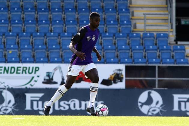19 Chilohem Onuoha (Deutschland U19) Fußball I Junioren I Länderspiel (Nationalmannschaft) I Saison 2023-2024 I Freundschaftsspiel I Dänemark U19 - Deutschland U19 I 22.05.2024 I Sydbank Park (Haderslev, Dänemark) *** 19 Chilohem Onuoha Germany U19 Football I Juniors I International match national team I Season 2023 2024 I Friendly match I Denmark U19 Germany U19 I 22 05 2024 I Sydbank Park Haderslev, Denmark
