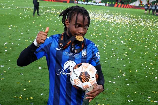 Atalanta BC v Bayer Leverkusen UEFA Europa League Ademola Lookman of Atalanta BC with the winner s medal and the match ball after scoring a hat trick during the UEFA Europa League Final between Atalanta BC and Bayer Leverkusen at the Aviva Stadium, Dublin Copyright: xYannisxHalasx FIL-20179-0133 UK Newspapers OUT