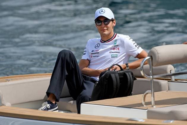 23.05.2024, xrarjax, Motorsport FIA Formel 1, Großer Preis von Monaco 2024 emspor, v.l. Ankunft von George Russel (Mercedes AMG Petronas) Startnummer 63 mit dem Boot Monte Carlo