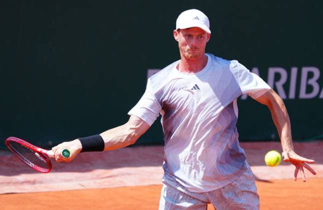 Billy Harris during his third qualifying round defeat to Valentin Vacherot French Open Tennis, Thursday Practice and Qualifying, Tennis, Roland Garros, Paris, France - 23 May 2024  Copyright: xJavierxGarcia Shutterstockx 14496641h