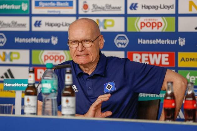 Aufsichtsratsvorsitzender der HSV Fußball AG Michael Papenfuß ( HSV ) Deutschland , Hamburg , Volksparkstadion , Fussball , Bundesliga , 2. Fussball Bundesliga , Hamburger SV , Vorstellung von Stefan Kuntz Vorstand