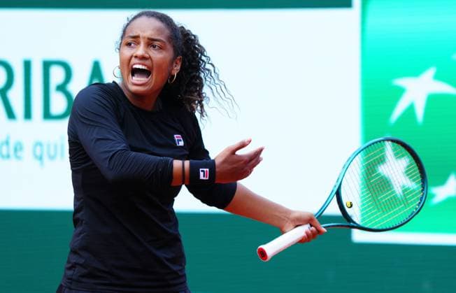 Robin Montgomery reacts during her defeat to Leolia Jeanjean French Open Tennis, Thursday Practice and Qualifying, Tennis, Roland Garros, Paris, France - 23 May 2024  Copyright: xJavierxGarcia Shutterstockx 14496641ey
