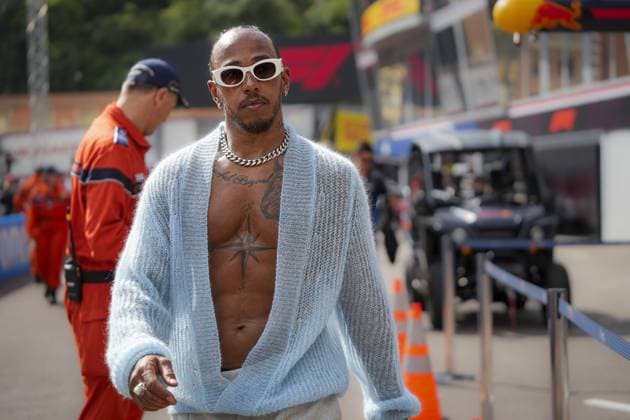 HAMILTON Lewis (gbr), Mercedes AMG F1 Team W15, portrait during the Formula 1 Grand Prix de Monaco 2024, 8th round of the 2024 Formula One World Championship, WM, Weltmeisterschaft from May 23 to 26, 2024 on the Circuit de Monaco, in Monaco - F1 - MONACO GRAND PRIX 2024 DPPI Panoramic  240523_R08_MONACO_DP_DSC00240