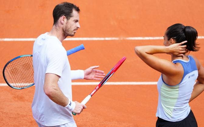Andy Murray chats with Caroline Garcia French Open Tennis, Thursday Practice and Qualifying, Tennis, Roland Garros, Paris, France - 23 May 2024  Copyright: xJavierxGarcia Shutterstockx 14496641fu