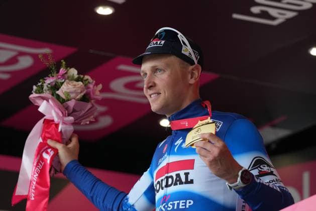 Sport Themen der Woche KW21 Sport Bilder des Tages Merlier Tim (Team Soudal & x2013; Quickstep) on the podium as winner of the stage 18 of the Giro d Italia from Fiera di Primiero to Padova, Italy - Thursday, May 23, 2024. cycling  Copyright: xGianxMattiaxD Albertox xLaPressex