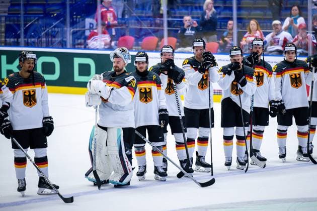 Sport Themen der Woche KW21 Sport Bilder des Tages 240523 goaltender Philipp Grubauer of Germany look dejected with teammates after the 2024 IIHF Ice hockey, Eishockey World Championship, WM, Weltmeisterschaft quarterfinal game between Switzerland and Germany on May 23, 2024 in Ostrava. Photo: Maxim ThorÃ BILDBYRAN kod MT MT0596 ishockey ice hockey ishockey-vm switzerland germany 2024 iihf ice hockey world championship bbeng schweiz tyskland kvartsfinal quarterfinal depp *** 240523 goaltender Philipp Grubauer of Germany look dejected with teammates after the 2024 IIHF Ice Hockey World Championship quarterfinal game between Switzerland and Germany on May 23, 2024 in Ostrava Photo Maxim ThorÃ BILDBYRAN kod MT MT0596 ishockey ice hockey ishockey vm switzerland germany 2024 iihf ice hockey world championship bbeng schweiz deutschland kvartfinal quarterfinal depp  Copyright: MAXIMxTHORE BB240523MT082