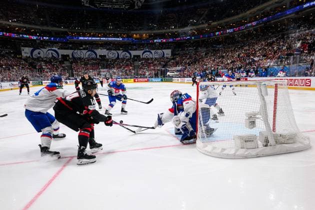 PRAGUE, CZECH REPUBLIC - 23 MAY, 2024:Mascot Bob. The game of IIHF 2024 Ice hockey, Eishockey World Championship, WM, Weltmeisterschaft Canada vs Slovakia at O2 Arena  Copyright: xVITALIIxKLIUIEVx