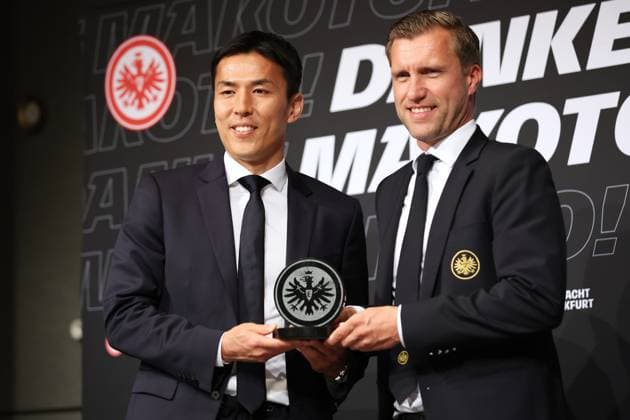 (L to R) Makoto Hasebe, Markus Krosche (Frankfurt), MAY 24, 2024 - Football Soccer : Japanese footballer Makoto Hasebe attends a press conference, PK, Pressekonferenz and announces his retirement in Tokyo, Japan. Noxthirdxpartyxsales  (254314820)