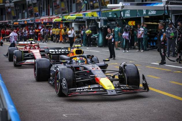 11 PEREZ Sergio (mex), Red Bull Racing RB20, pitlane, during the Formula 1 Grand Prix de Monaco 2024, 8th round of the 2024 Formula One World Championship, WM, Weltmeisterschaft from May 23 to 26, 2024 on the Circuit de Monaco, in Monaco - F1 - MONACO GRAND PRIX 2024 DPPI Panoramic  240524_R08_MONACO_DP_EA027670