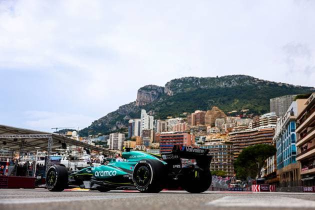 Fernando Alonso of Spain and Aston Martin F1 in Aktion, Practice, F1 Grand Prix of Monaco, Monaco am 24. May 2024 in Monte Carlo, Monaco. (Foto von Diogo Cardoso DeFodi Images) Fernando Alonso of Spain and Aston Martin F1 in action, Practice, F1 Grand Prix of Monaco, Monaco on May 24, 2024 in Monte Carlo, Monaco. (Photo by Diogo Cardoso DeFodi Images) Defodi-645_f1mon20240524_0023