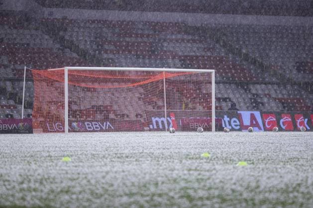 RECORD DATE NOT STATED Liga MX Femenil Clausura 2024 America vs Monterrey - Final Ida Hail (Granizo) during the final first leg match between America and Monterrey as part of the Torneo Clausura 2024 Liga MX Femenil at Azteca Stadium, on May 23, 2024 in Mexico City, Mexico. CIUDAD DE MEXICO CDMX MEXICO  Copyright: xMiguelxPontonx 20240524202831_LMXF_C24_FI_AM_MTY_GRANIZO21